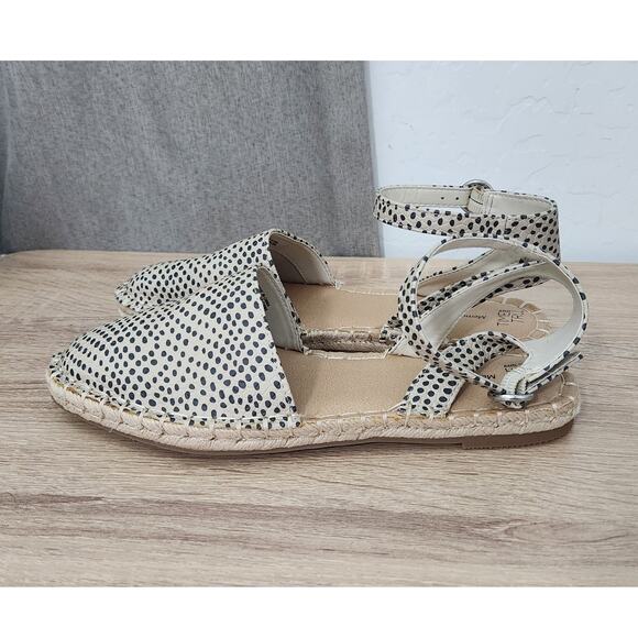 Time and Tru Sz 7 Ankle Strap Espadrille Flat Slip On Sandals Tan w/ Black Dots - Picture 5 of 9